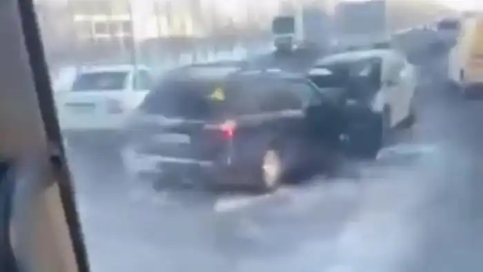 Лобовое столкновение в Астане: пострадавшие в результате аварии двух автомобилей {city2}