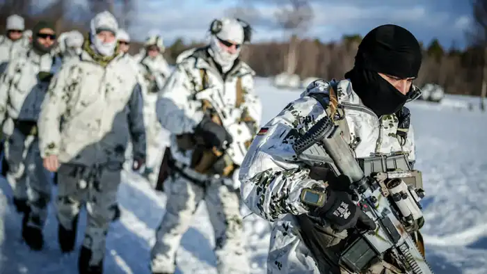 Немецкие военные покинули Гренландию: угроза Трампа и миссия НАТО {city2}