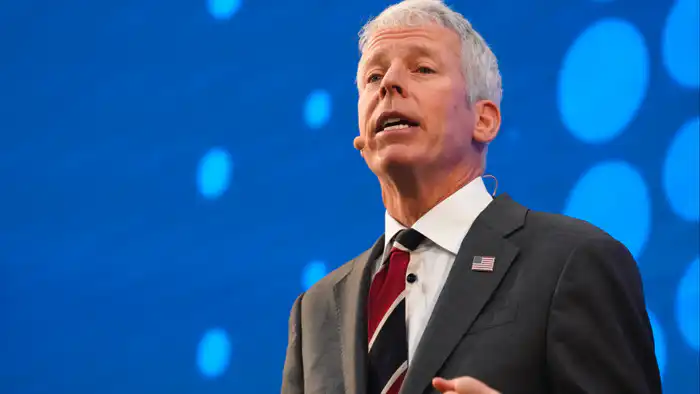 США готовят 'нефтяной мост' к Венесуэле: контроль вместо блокады {city2}