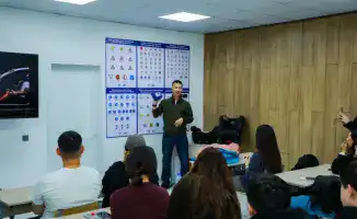 В Астане прошла информационная встреча по вопросам детской дорожной безопасности для будущих водителей