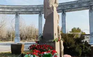 Память о Динмухамеде Конаеве: укрепление общественного единства и патриотизма