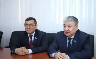 На перекрестке идей: Нурдаулет Килыбай и сенаторы строят мосты для будущего Мангистау