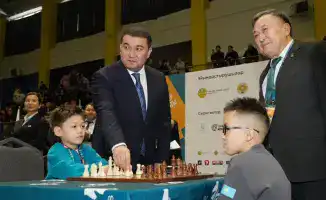 Шахматный марафон в Туркестане: 1052 юных спортсмена участвуют в чемпионате Казахстана