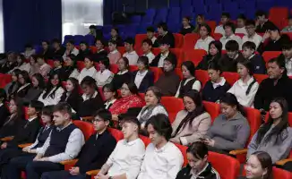 «Финансовый щит»: студенты и школьники Астаны защищаются от мошенников в игре «Qarzhy Saqshysy»