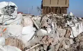 Незаконная свалка отходов у Алатау