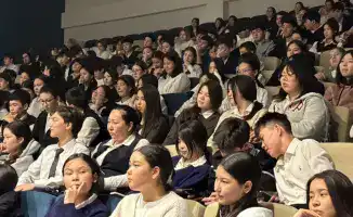 Встреча олимпийского боксера с школьниками в Астане: влияние на молодежь и спорт