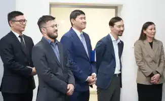 Влияние цифровизации на госслужбу: Дархан Жазықбай обсуждает будущее управления в Казахстане