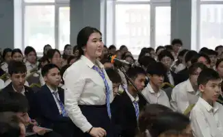 Школьники Астаны обсудили экономию воды с чиновниками и послом Великобритании