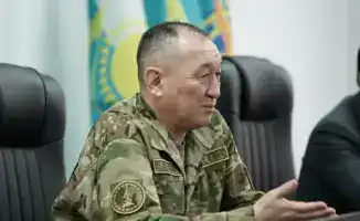 Министр обороны Казахстана Даурен Косанов посетил Кызылординскую область для ознакомления с состоянием воинских формирований и условий службы военнослужащих.