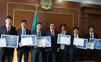 Награждение призёров олимпиады в Караганде