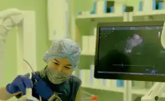 Высокие технологии в кардиологии: в Алматы пожилым пациентам заменили клапан сердца