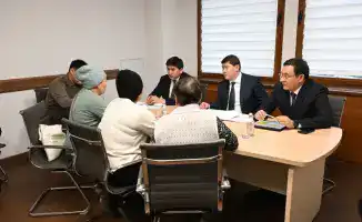 Городская симфония: заместитель акима Алматы Алмасхан Сматлаев настраивает ноты общения с гражданами