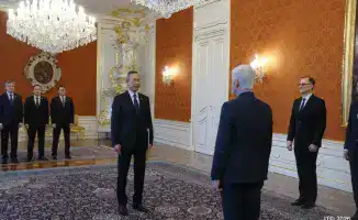 Посол Казахстана вручил верительные грамоты Президенту Чехии