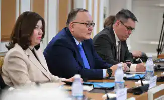 Обсуждение изменений в Конституцию на первом заседании Комиссии по Конституционной реформе в Астане