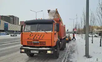 Астана очищает улицы от снега за ночь