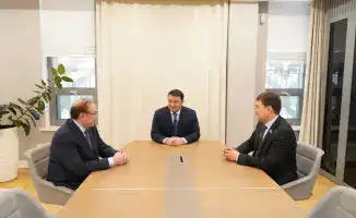 Нуралхан Кушеров и депутаты Сената и Мәжилиса обсуждают будущее Туркестанской области в контексте новых законов