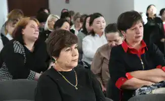 В Астане прошла встреча с родителями о правовой грамотности в налогах