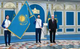 Вручение Государственного флага Казахстана олимпийским и паралимпийским командам: символ единства и надежды на успех