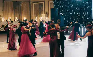 Кастинг на благотворительный бал в Караганде