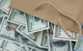 Астана: Бывший топ-менеджер остался без квартиры из-за мошенников