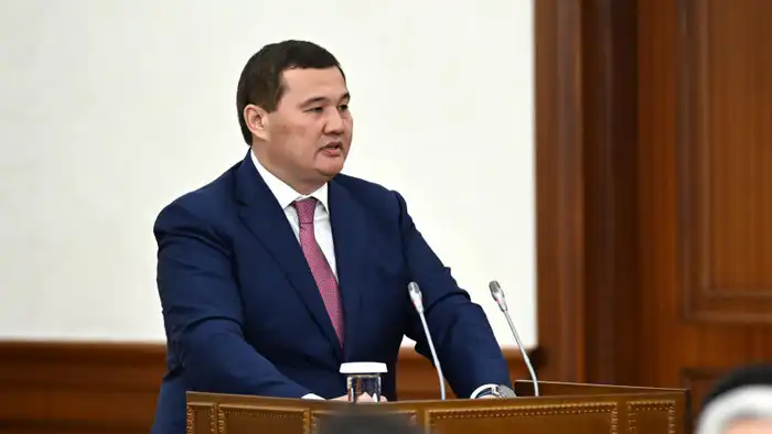 Токаев отметил успехи акима Кызылорды Нурлыбека Налибаева {city2}