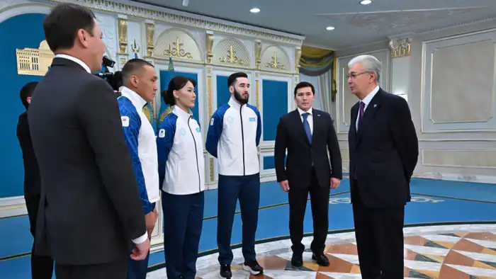 Токаев поднимает флаг надежды: Казахстанские спортсмены готовятся к зимнему олимпийскому марафону {city2}