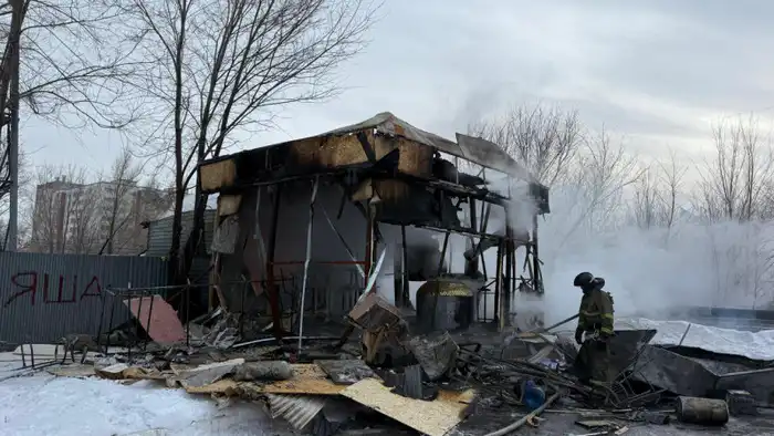 В Караганде произошел взрыв газового баллона в уличном кафе: пострадали четыре человека {city2}