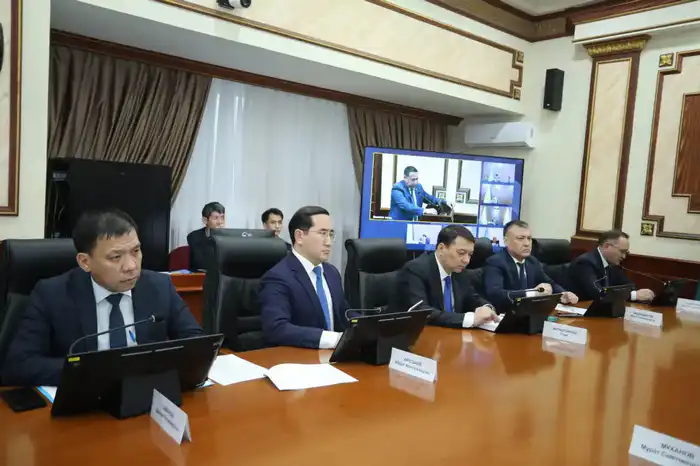 Обсуждение мер безопасности для граждан в Мангистау в преддверии купального сезона 2026 года {city2}