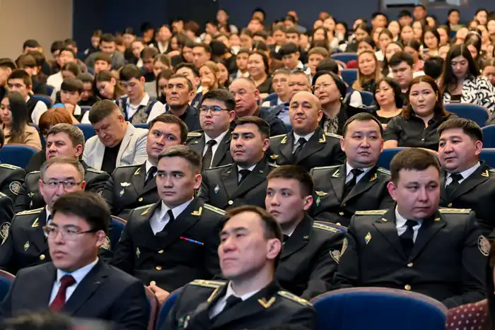 Форум в Семее: Пять лет усилий в борьбе за закон и порядок и их влияние на будущее общества {city2}
