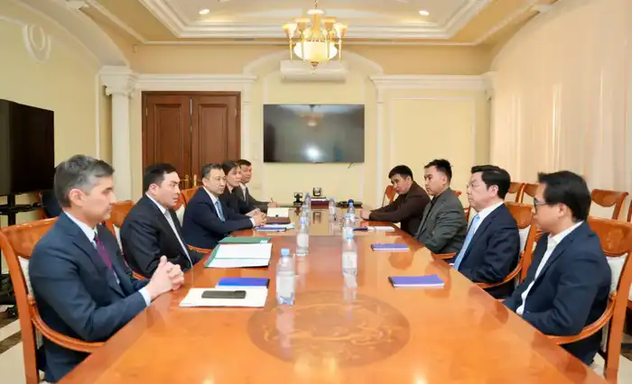 Сотрудничество Казахстана с международным экспертом Ли Кай-Фу в области искусственного интеллекта {city2}