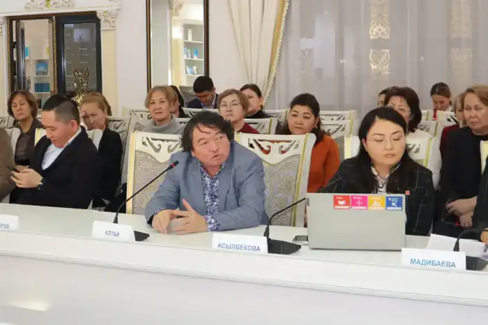 В Астане обсудили проект Закона «О библиотечном и книгоиздательском деле» (2)