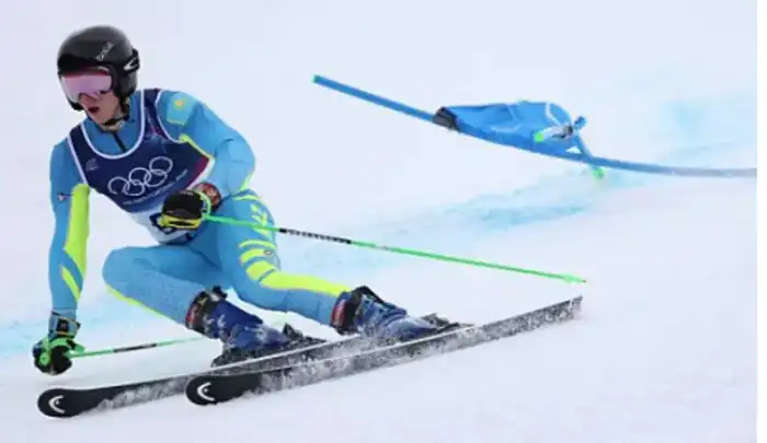 Ростислав Хохлов финишировал 51-м в гигантском слаломе на Олимпиаде в Милане {city2}