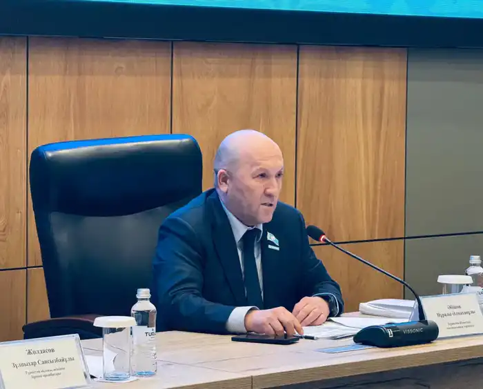 На сессии Туркестанского областного маслихата рассмотрели 18 вопросов, включая бюджетные отчеты {city2}