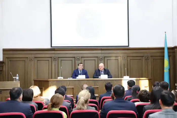 Курс повышения квалификации судей специализированных межрайонных экономических судов: новые знания для эффективного разрешения экономических споров {city2}