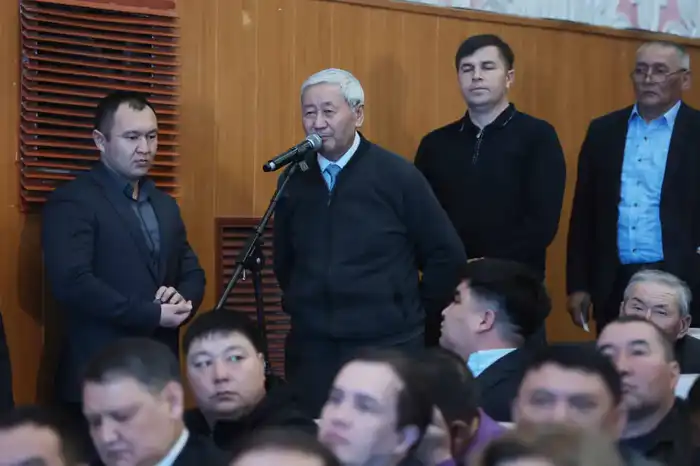 Ербол Карашукеев встретился с жителями Байзакского района (6)
