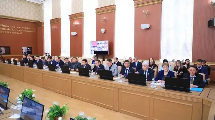 Утверждение инвестиционного плана и пересмотр бюджета Карагандинской области: новые возможности для экономического и социального развития {city2}