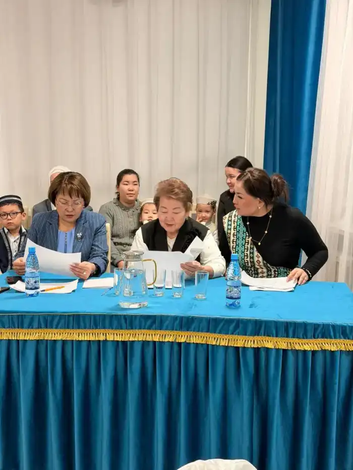 Конкурс по национальной игре «Сәулелі тастар» провели среди особенных дошколят столицы (3)