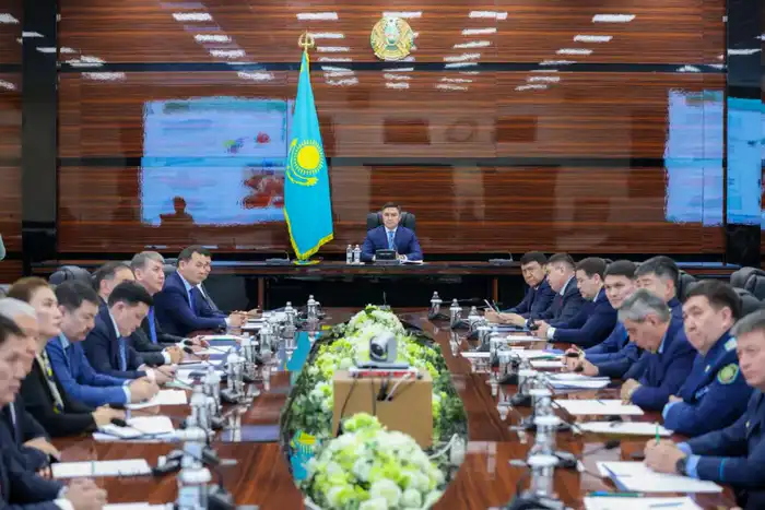 ПРОФИЛАКТИКА ДОЛЖНА ПРОВОДИТЬСЯ СИСТЕМНО И НА ПОСТОЯННОЙ ОСНОВЕ: АКИМ ШЫМКЕНТА — О ПРАВОНАРУШЕНИЯХ (6)