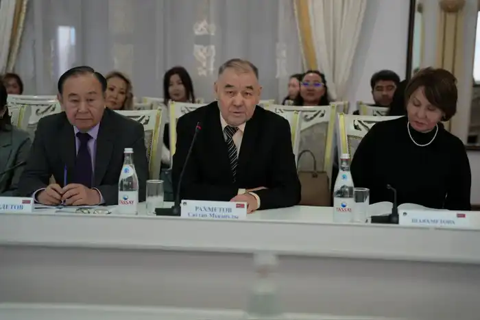 В Астане обсудили новые политические институты в рамках конституционной реформы 2026 года (4)