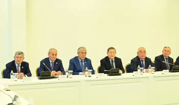 Конституционные реформы: что ждет наш Основной закон? {city2}