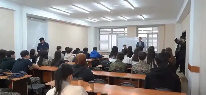 Студенты Восточно-Казахстанской области обсудили вопросы экологии на встрече по инициативе «Таза Қазақстан» {city2}