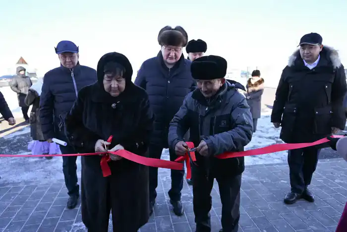 В Аксуатском районе в двух селах открылись медицинские пункты (3)