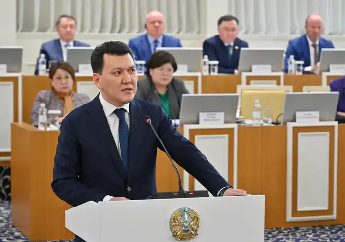 Ерлан Қарин: Жаңа Конституцияның мәдениет пен құндылықтарға сәйкестігі үшін 130 адамнан тұратын комиссия жұмыс істейді {city2}