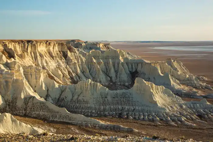 Новые инфраструктурные проекты в Актюбинской области откроют доступ к туристическим достопримечательностям и изменят облик региона. {city2}