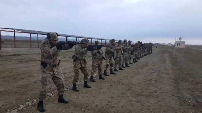 Сержанты Гвардейского гарнизона осваивают боевые новшества {city2}