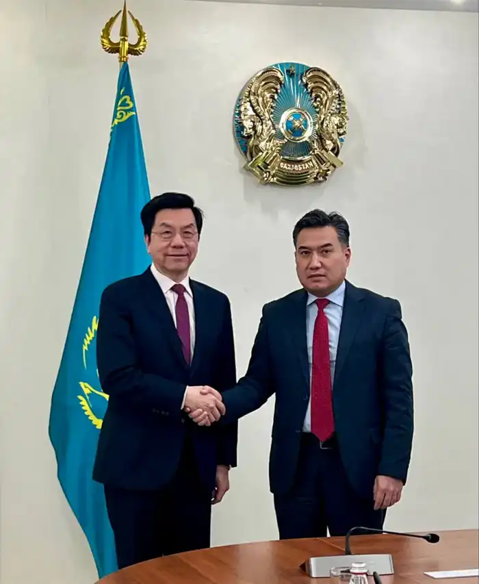 В Минтруда обсудили вопросы создания национальной платформы по адаптации кадров к искусственному интеллекту (3)