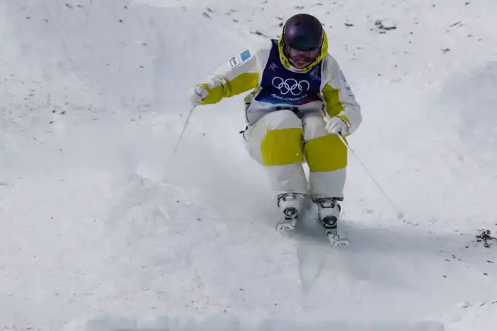 Казахстанские могулистки показывают высокие результаты на Олимпийских играх, подтверждая развитие женского спорта в стране {city2}