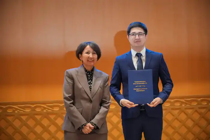 Поручение Главы государства: 14 молодых ученых стали обладателями новых квартир (2)