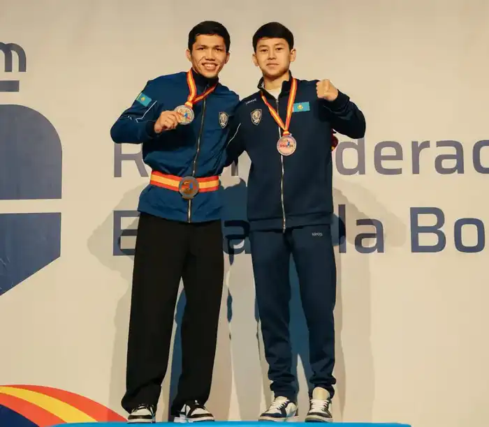 Казахстанские боксеры забрали шесть золотых медалей, как звезды с небес, на турнире в Испании {city2}