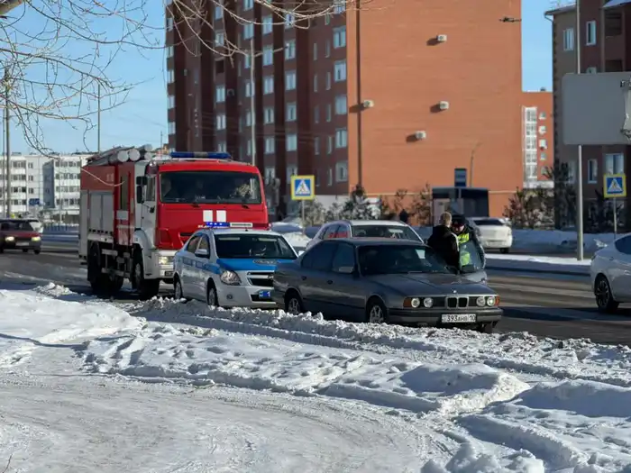 Глобальная важность создания коридоров для спецтранспорта: акция «Жол бер!» в Костанае {city2}